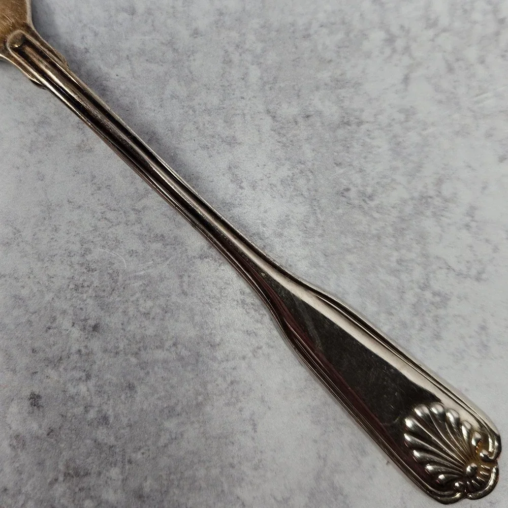 4 Vintage Tea Spoons Teaspoons COVENTRY SHELL Retroneu Silverplate Teaspoons